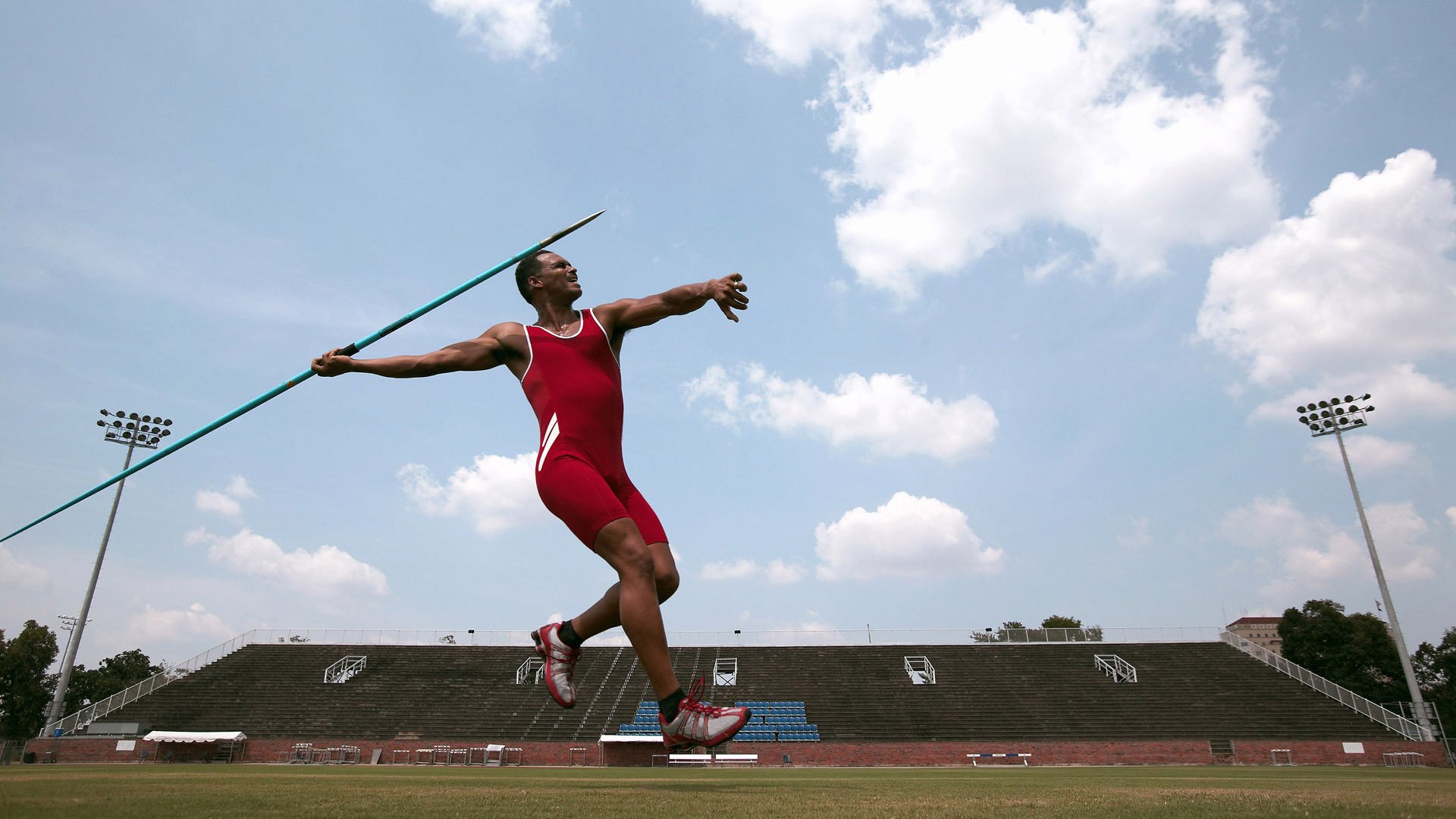 3-1！超级射手双响10轮13球，12.1亿战舰掀翻大黑马重返前二，超级射手游戏