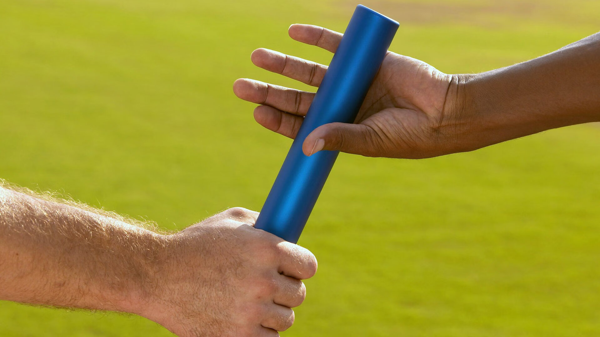 体育新闻中心深度评论专稿，关于体育的新闻评论